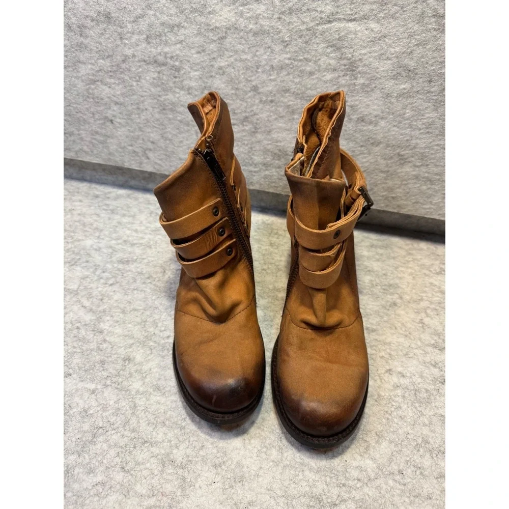 Woman's Freebirds Motorcycle gear Boots Winter Summer Buckle Size 10 festival